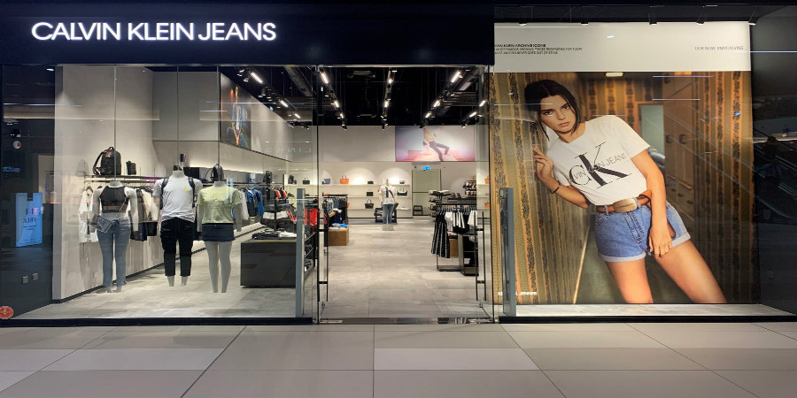 Το Calvin Klein Jeans κατάστημα στο Nicosia Mall επαναλειτουργεί από την SARKK